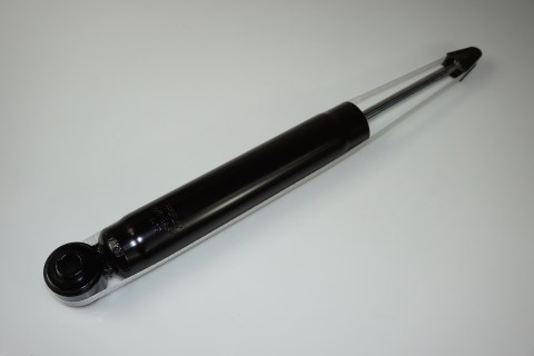 Iskunvaimennin Kaasupaine, Taka-akseli