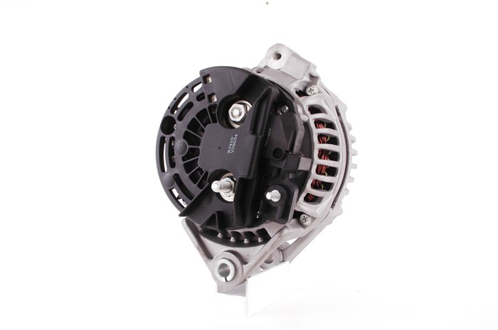 Laturi 14V 120A
