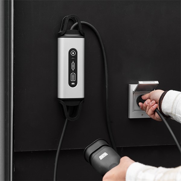 Latauskaapeli Defa eMove Schuko Typ 2 13A 1-Fas DEFA DEFA Latauskaapeli Defa eMove Schuko Typ 2 13A 1-Fas DEFA DEFA