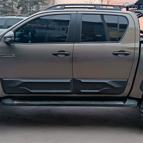 Ovipaneelisarja Toyota Hilux 8th Gen. 2015- OneWay