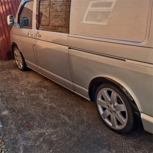 Pyörän kaaren pidennys VW Transporter T5/T5.1 2003-2015 ONEWAY OneWay