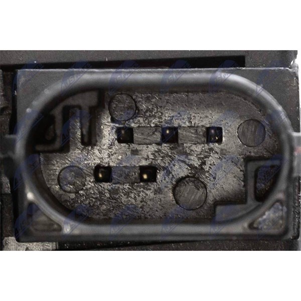 Takaluukun lukko, Auton takaluukku NTY NTY