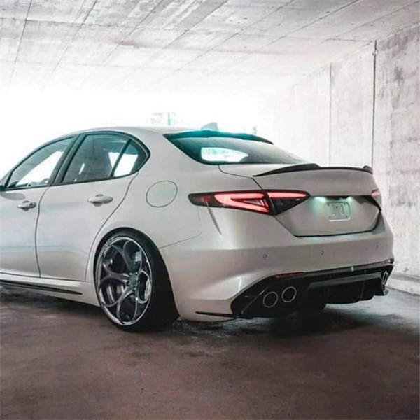 Takaspoileri Alfa Romeo Giulia (952) 2015- AUTOSTYLE AutoStyle